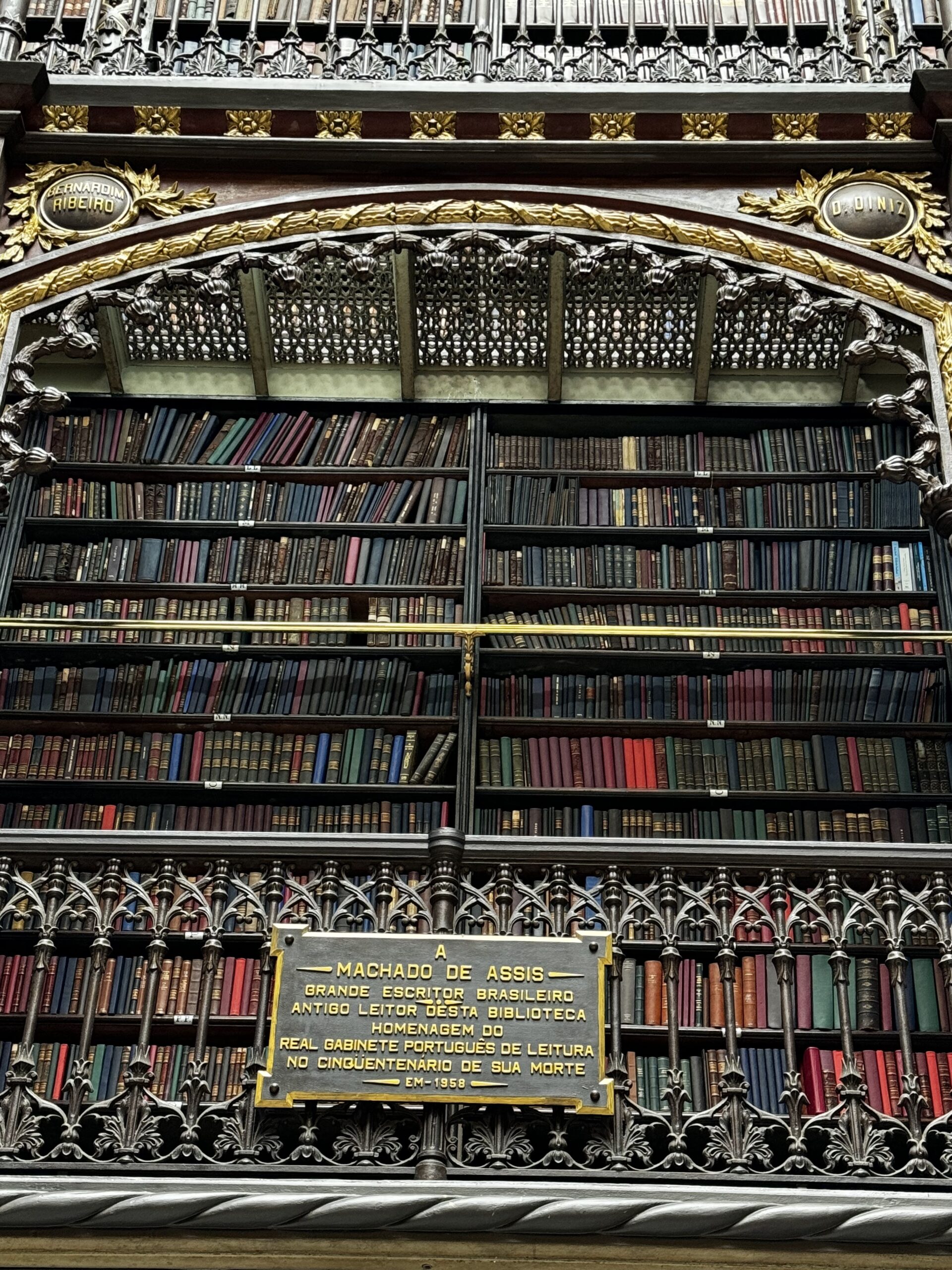 Placa de Machado de Assis no Real Gabinete Português